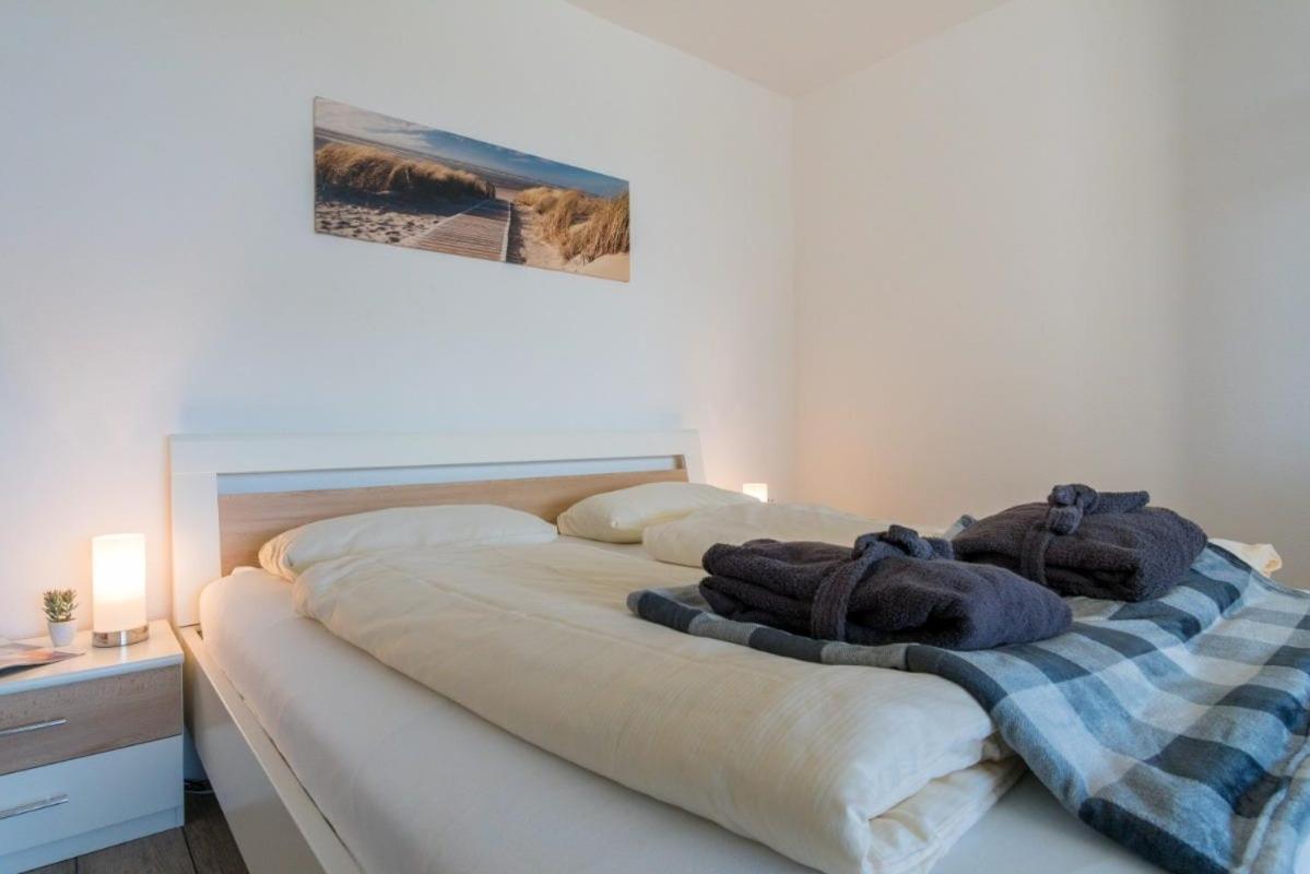 Ferienwohnung Sandkueste Mit Strandkorb & Indoor Spielplatz Heiligenhafen Extérieur photo